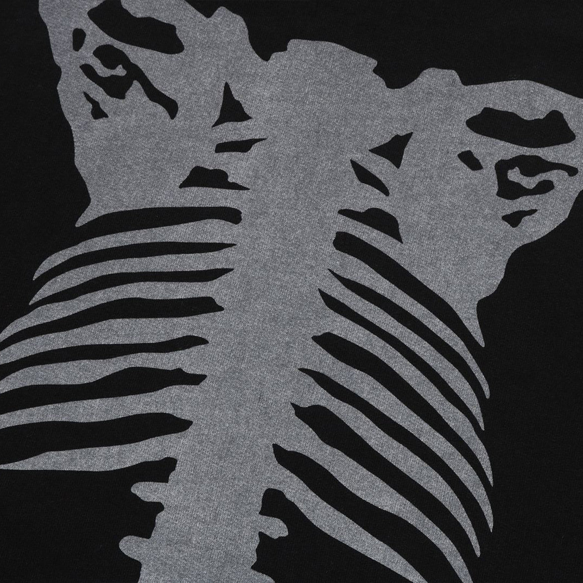 SKELETON SHARK HEAVY WASHED CROPPED FIT FULL ZIP HOODIE - BLACK - Image 7