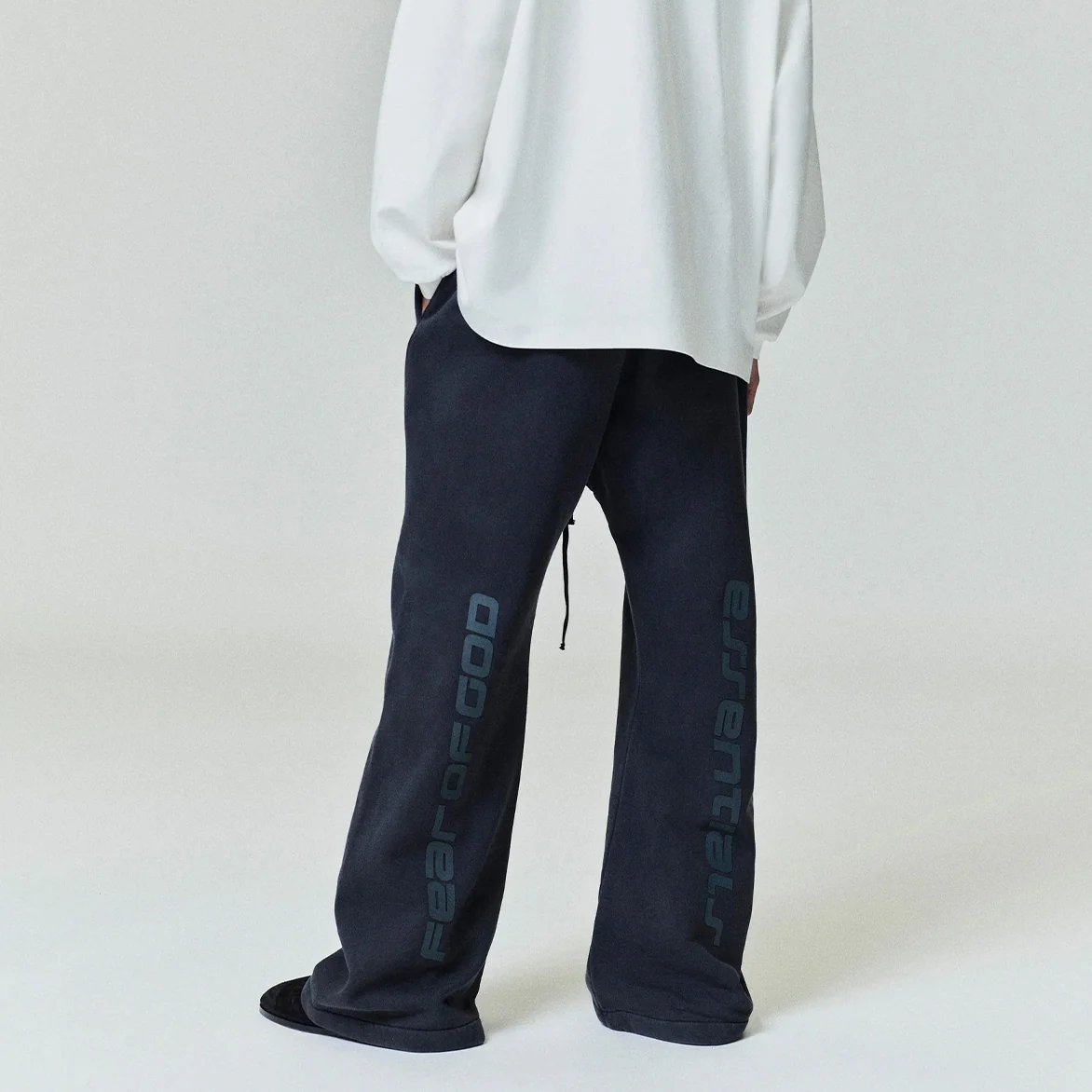 HEAVY FLEECE FLARE SWEATPANT - VINTAGE BLACK - Image 5