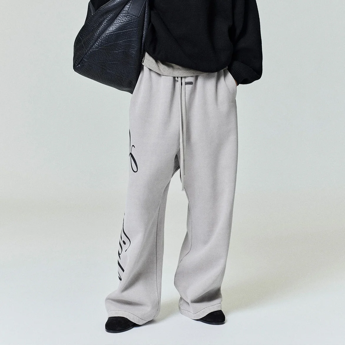 HEAVY FLEECE LOUNGE SWEATPANT - SMOKE GREY - Image 4