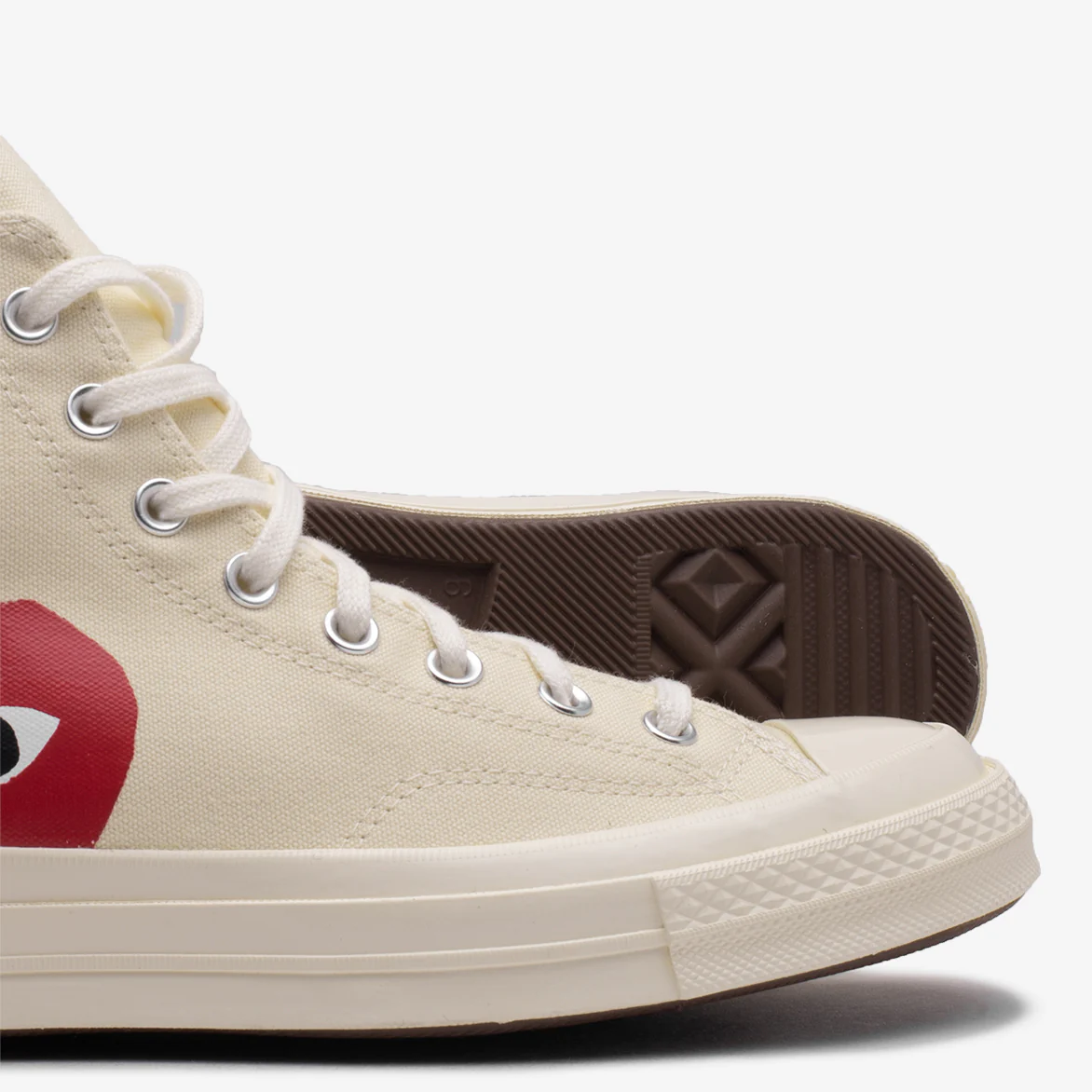 CDG PLAY x CONVERSE CHUCK TAYLOR ALL STAR '70 HI - WHITE - Image 4