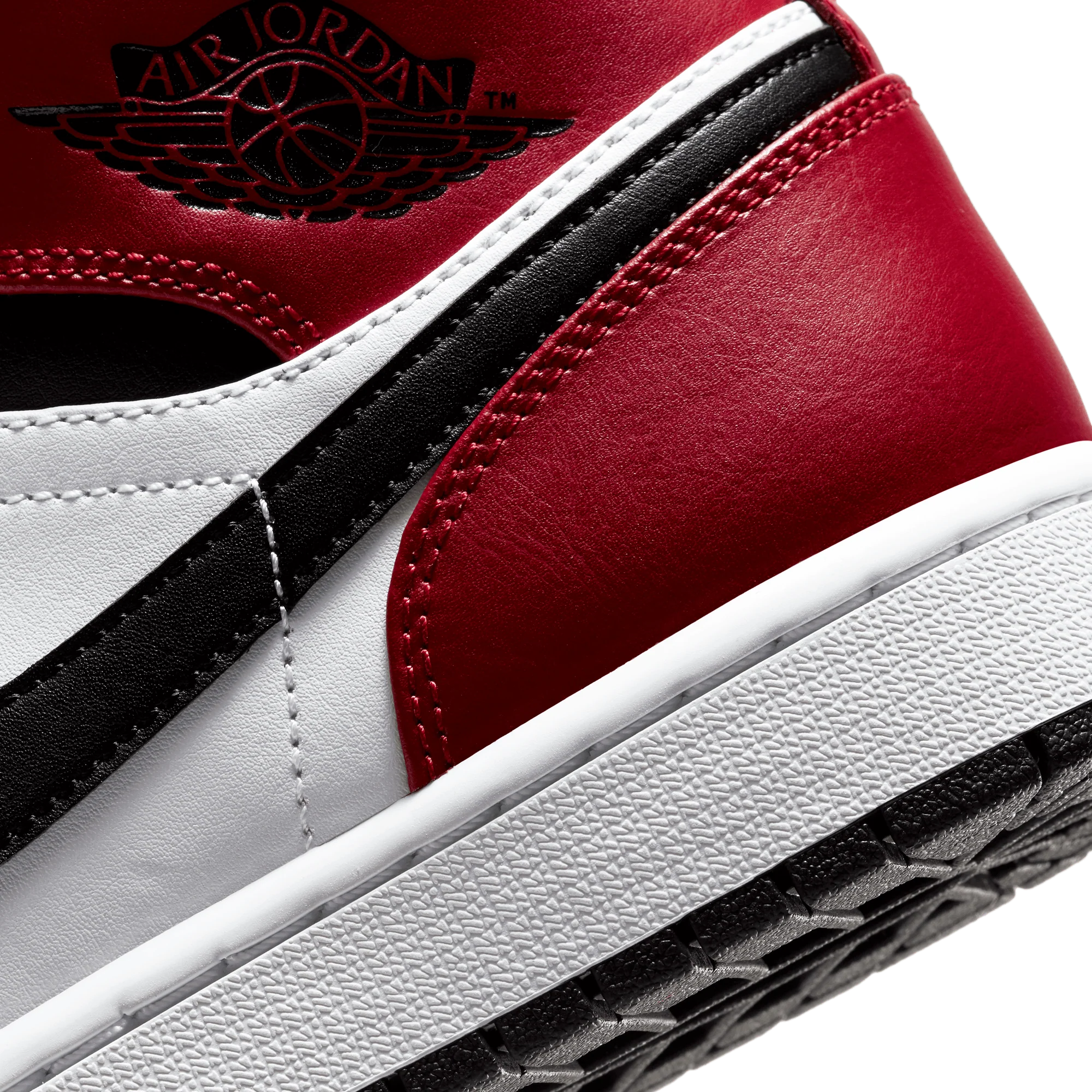 AIR JORDAN 1 MID "CHICAGO BLACK TOE" - Image 8