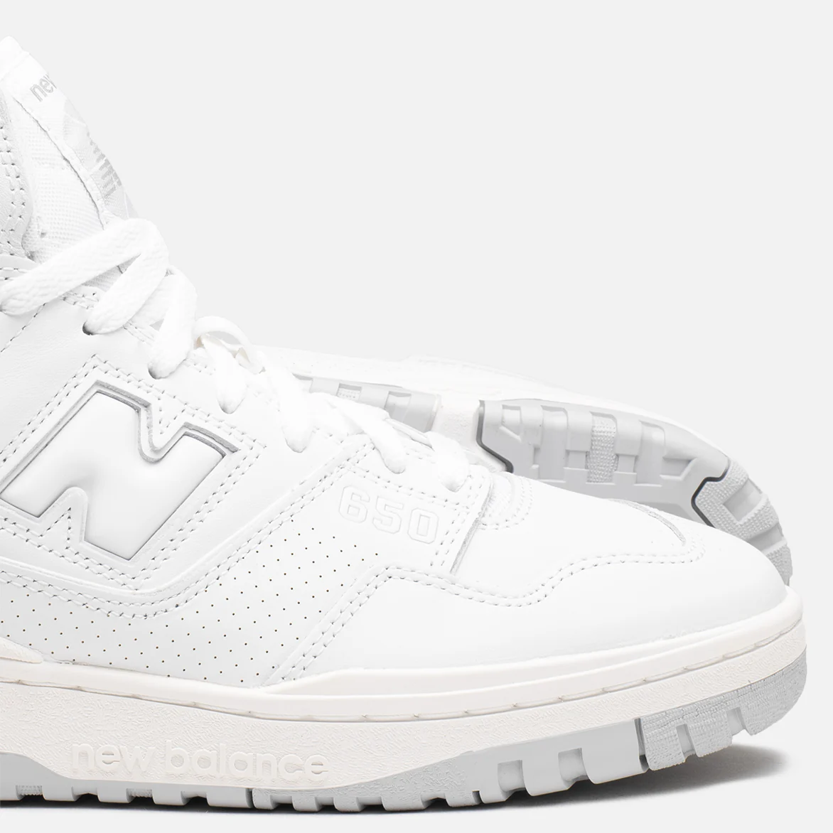 650 - WHITE / WHITE - Image 4