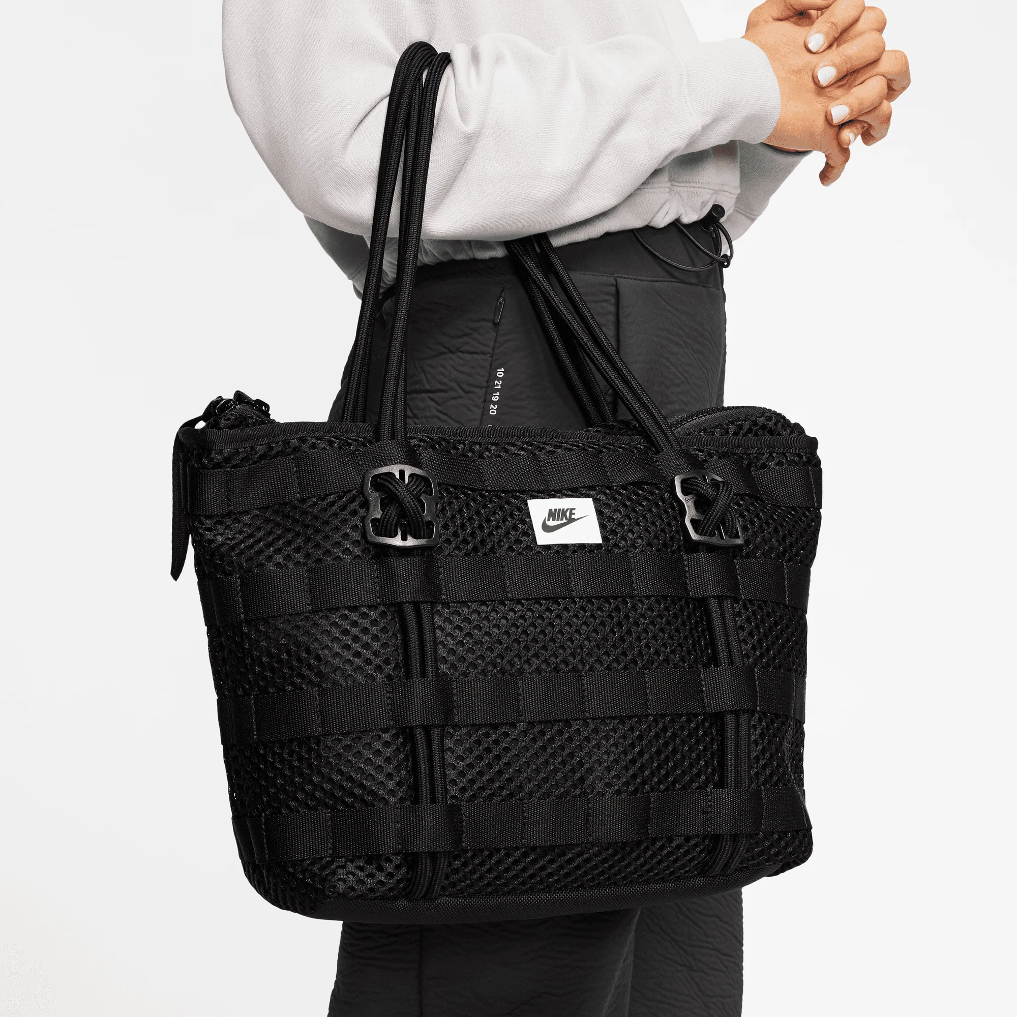AIR TOTE BAG - BLACK