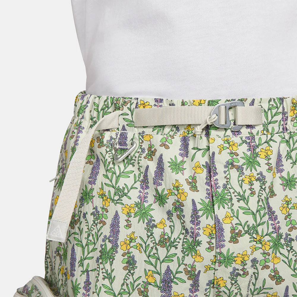 NIKE ACG FLORAL CARGO SHORT - Image 4