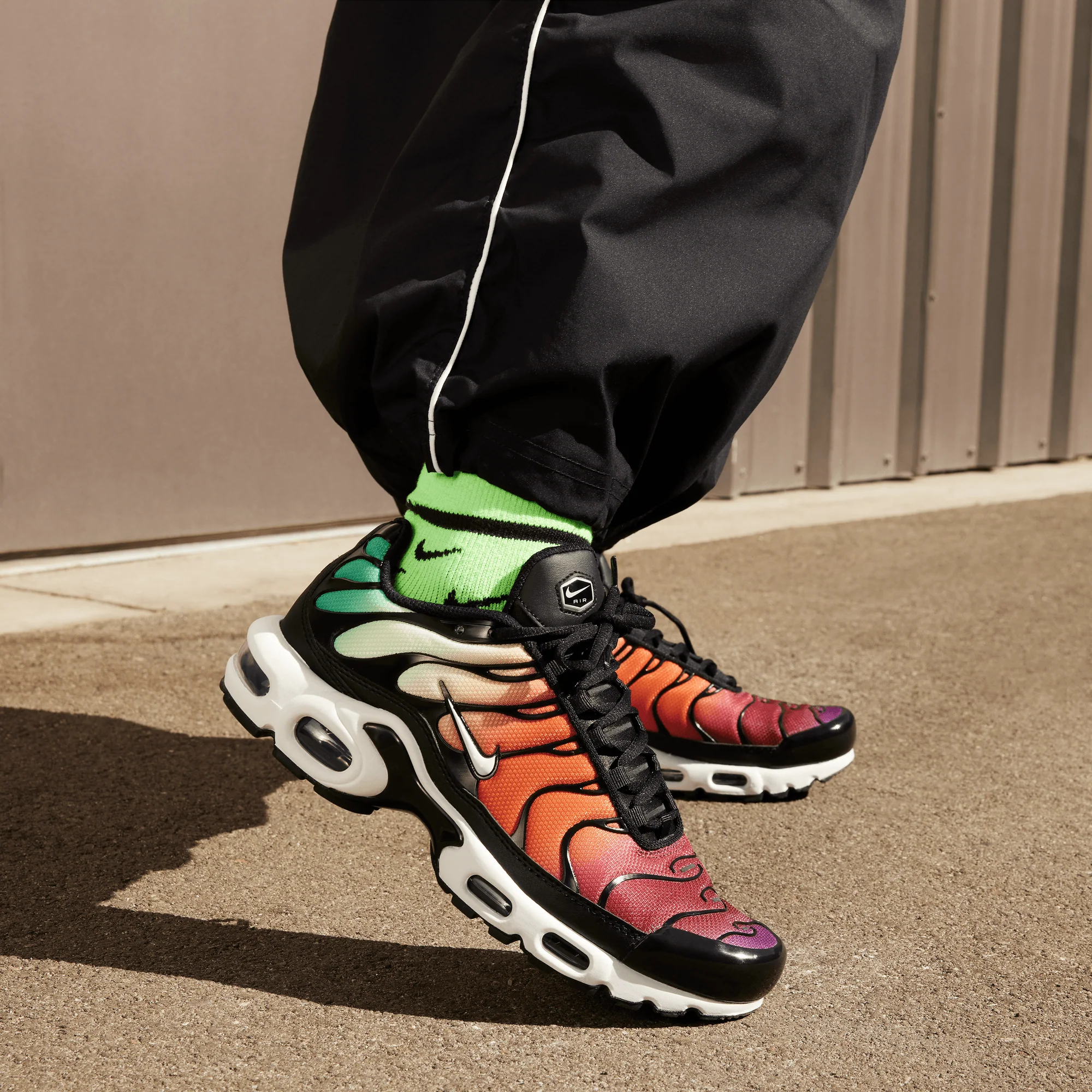WMNS AIR MAX PLUS "RAINBOW" - Image 8