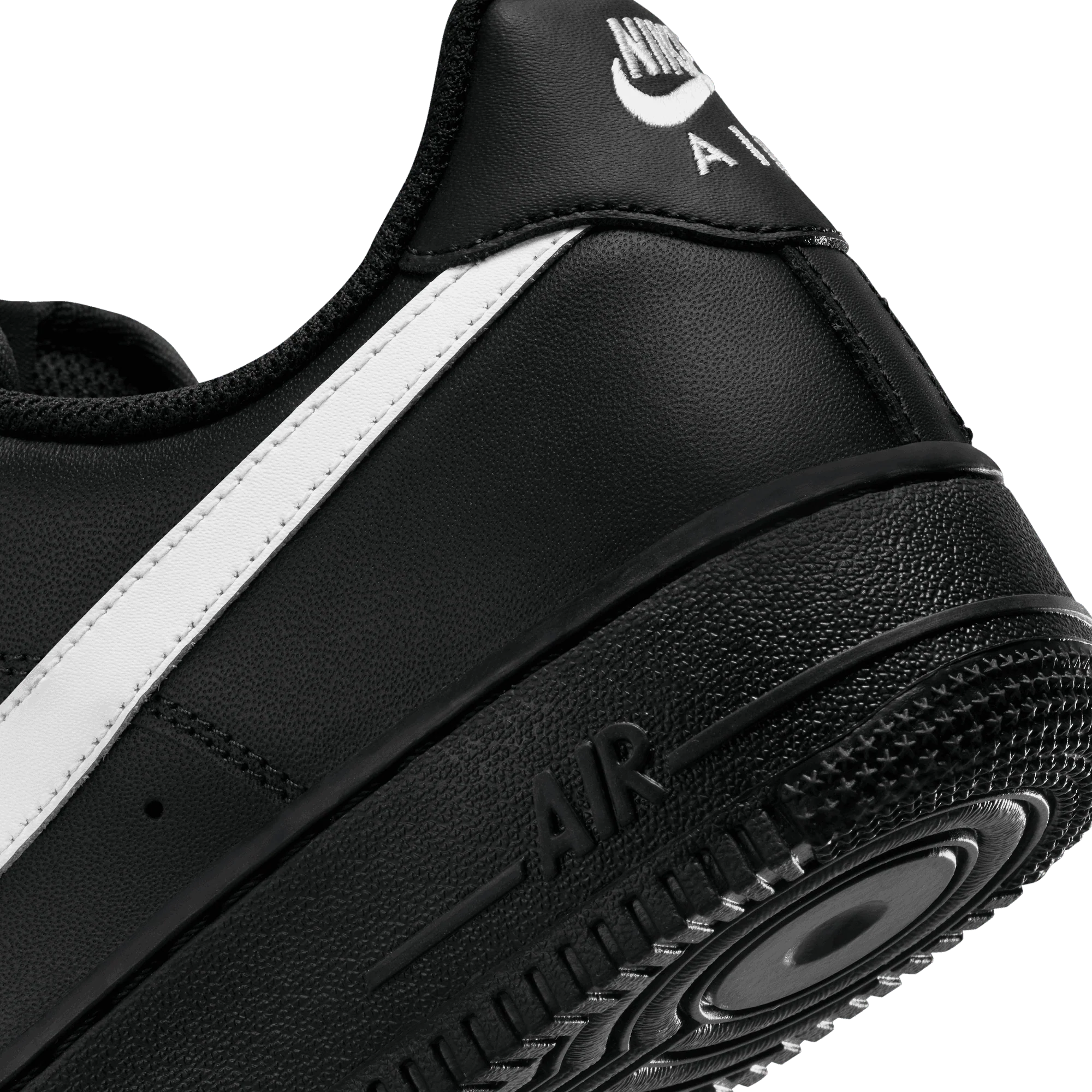 AIR FORCE 1 `07 - BLACK / WHITE - Image 8