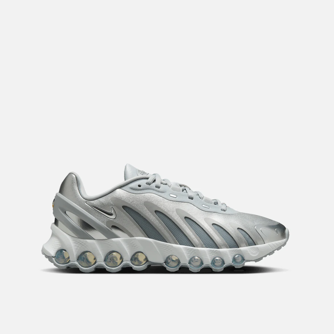 WMNS AIR MAX DN8 - WOLF GREY / METALLIC SILVER