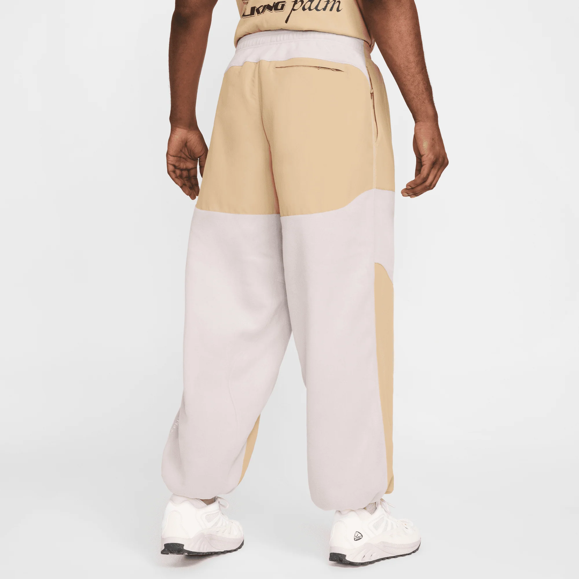 ACG WOLF TREE PLUS FLEECE PANTS - COLLEGE GREY / PARACHUTE BEIGE - Image 2