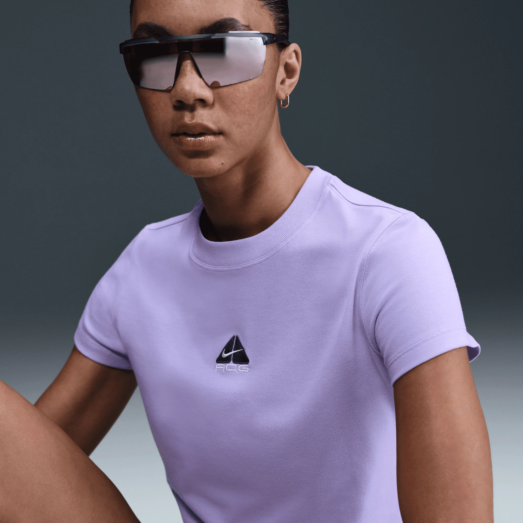 WMNS ACG DRI-FIT CROPPED TEE - HYDRANGEAS / THUNDER BLUE - Image 6