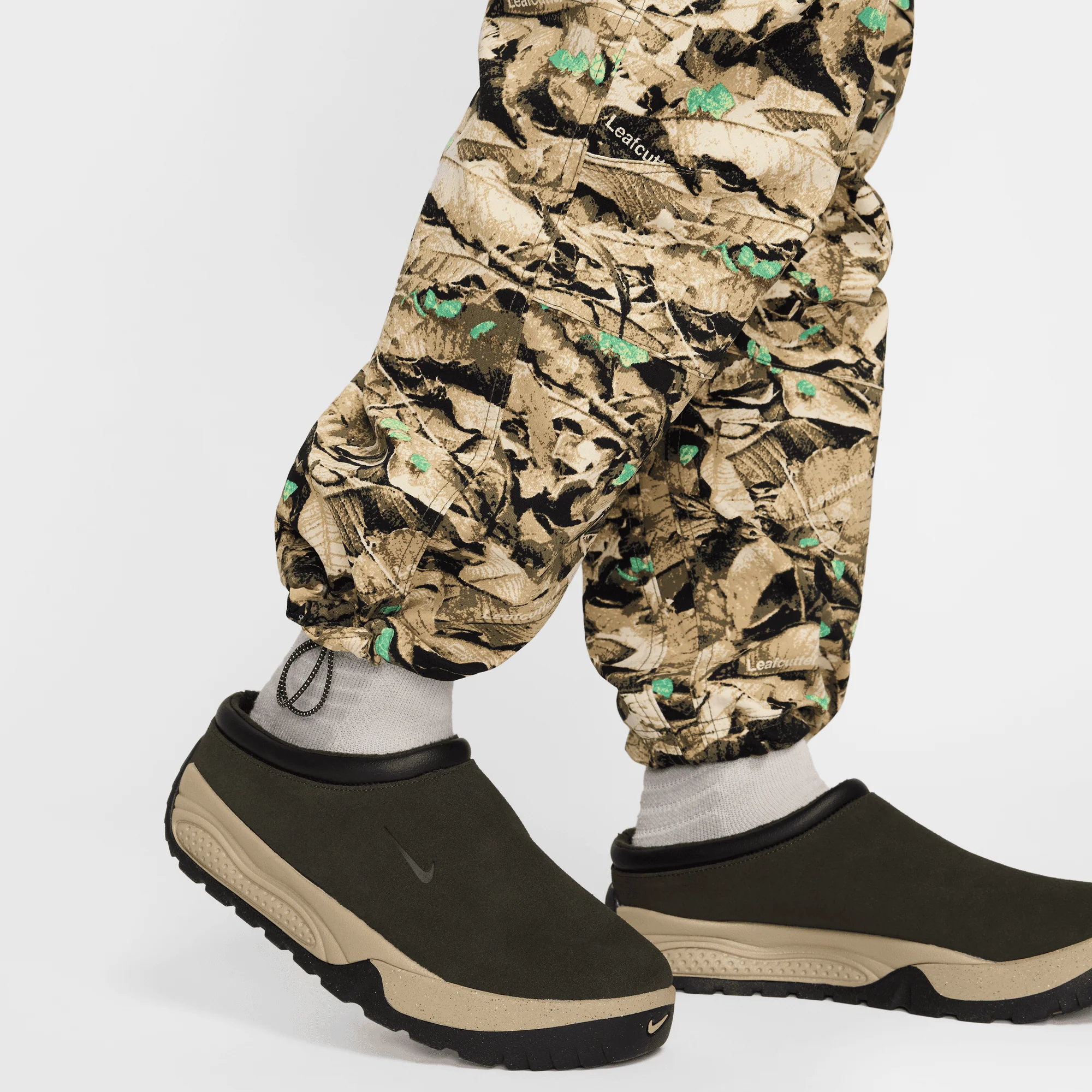 ACG SMITH SUMMIT CARGO PANTS - PARACHUTE BEIGE / SEQUOIA - Image 10
