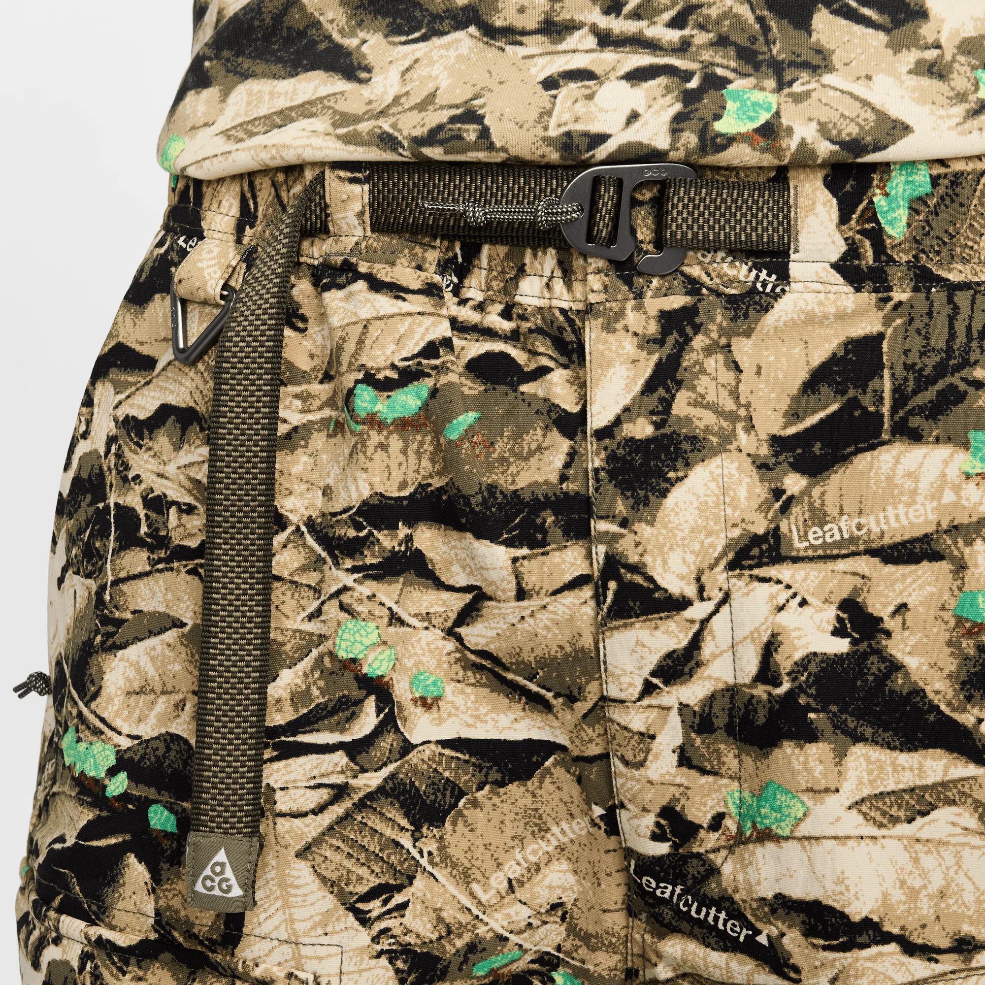 ACG SMITH SUMMIT CARGO PANTS - PARACHUTE BEIGE / SEQUOIA - Image 4