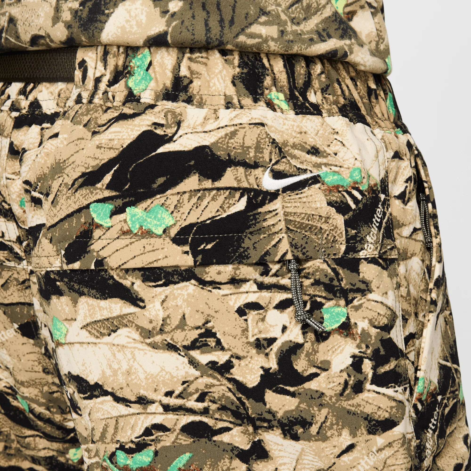 ACG SMITH SUMMIT CARGO PANTS - PARACHUTE BEIGE / SEQUOIA - Image 6