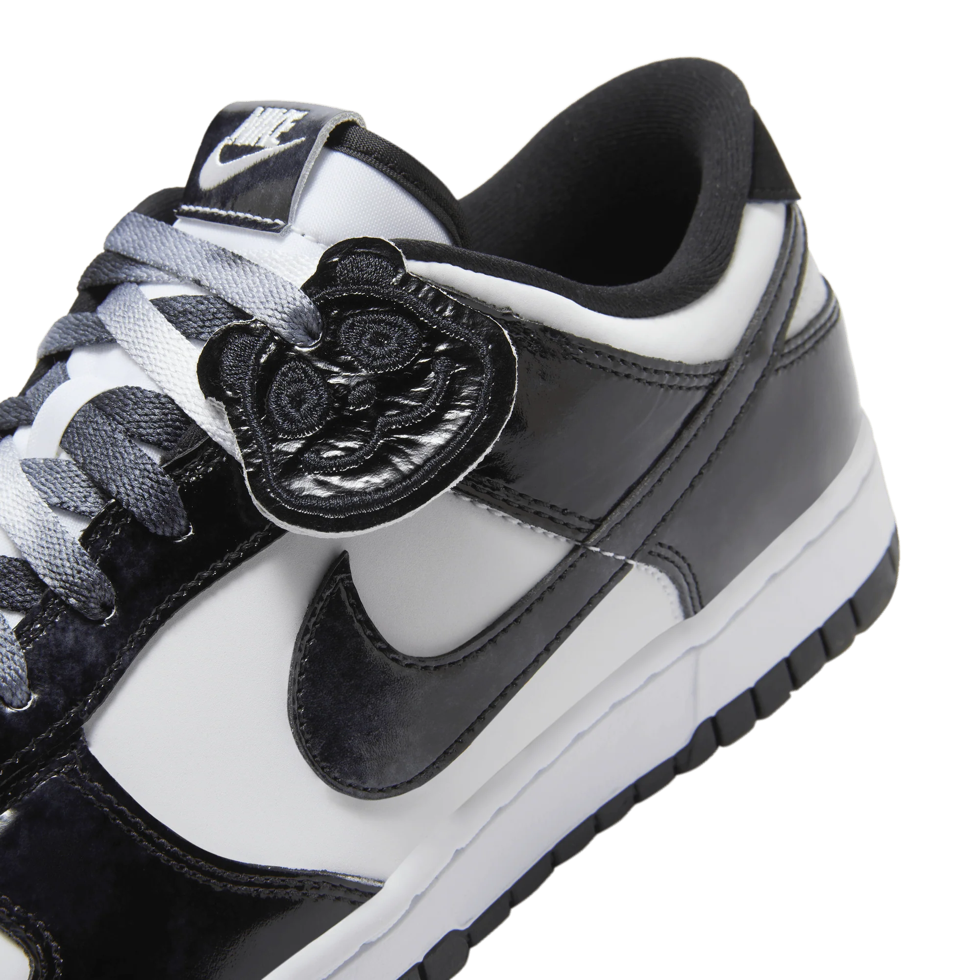 DUNK LOW RETRO SE "40th ANNIVERSARY PANDA" - Image 8