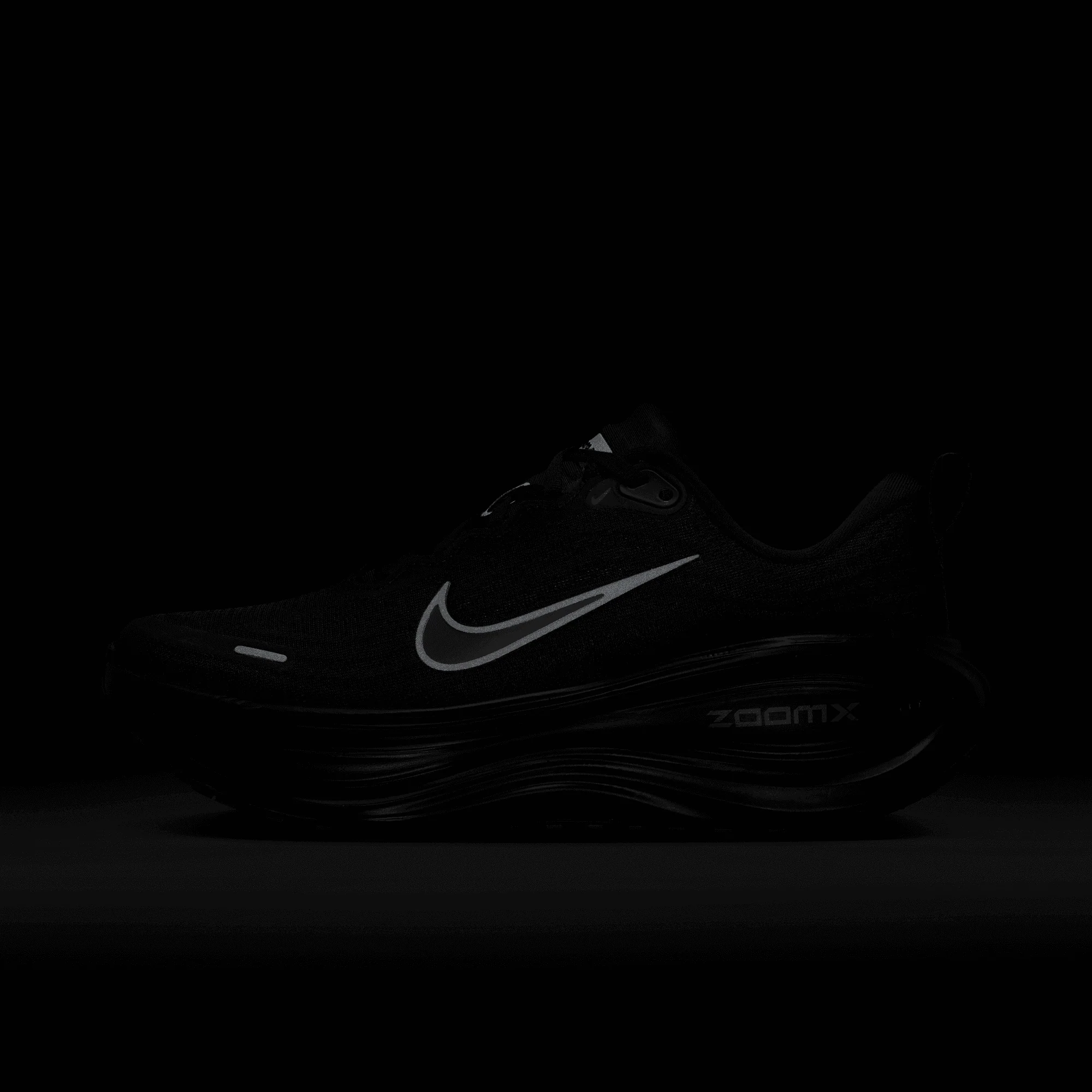 WMNS VOMERO PLUS - BLACK / METALLIC DARK GREY - Image 9