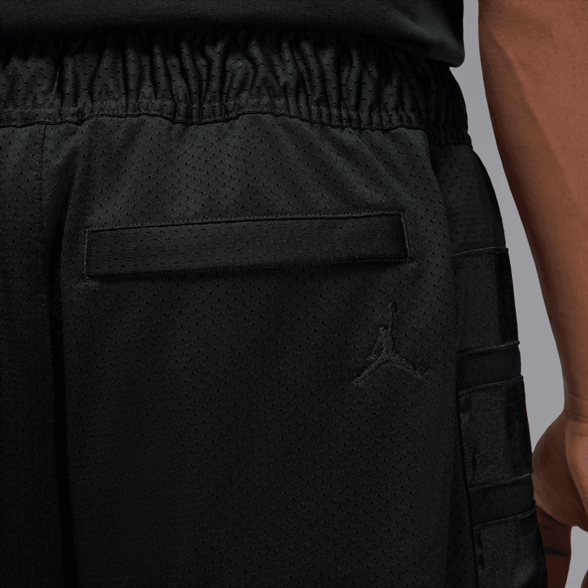 INFINITE ARCHIVES X JORDAN CAT SCRATCH SHORTS - BLACK - Image 6