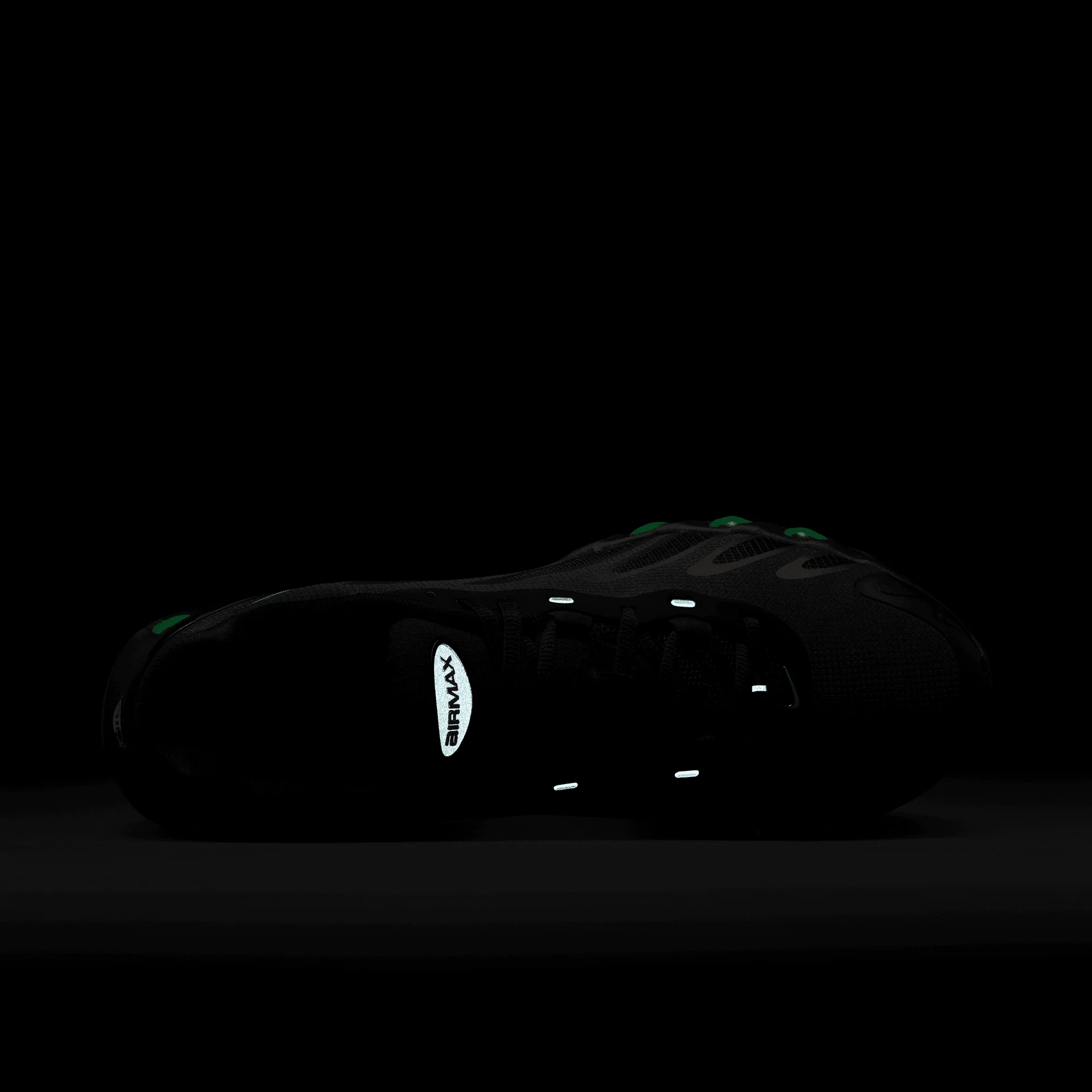 AIR MAX DN8 - BLACK / GREEN STRIKE - Image 9