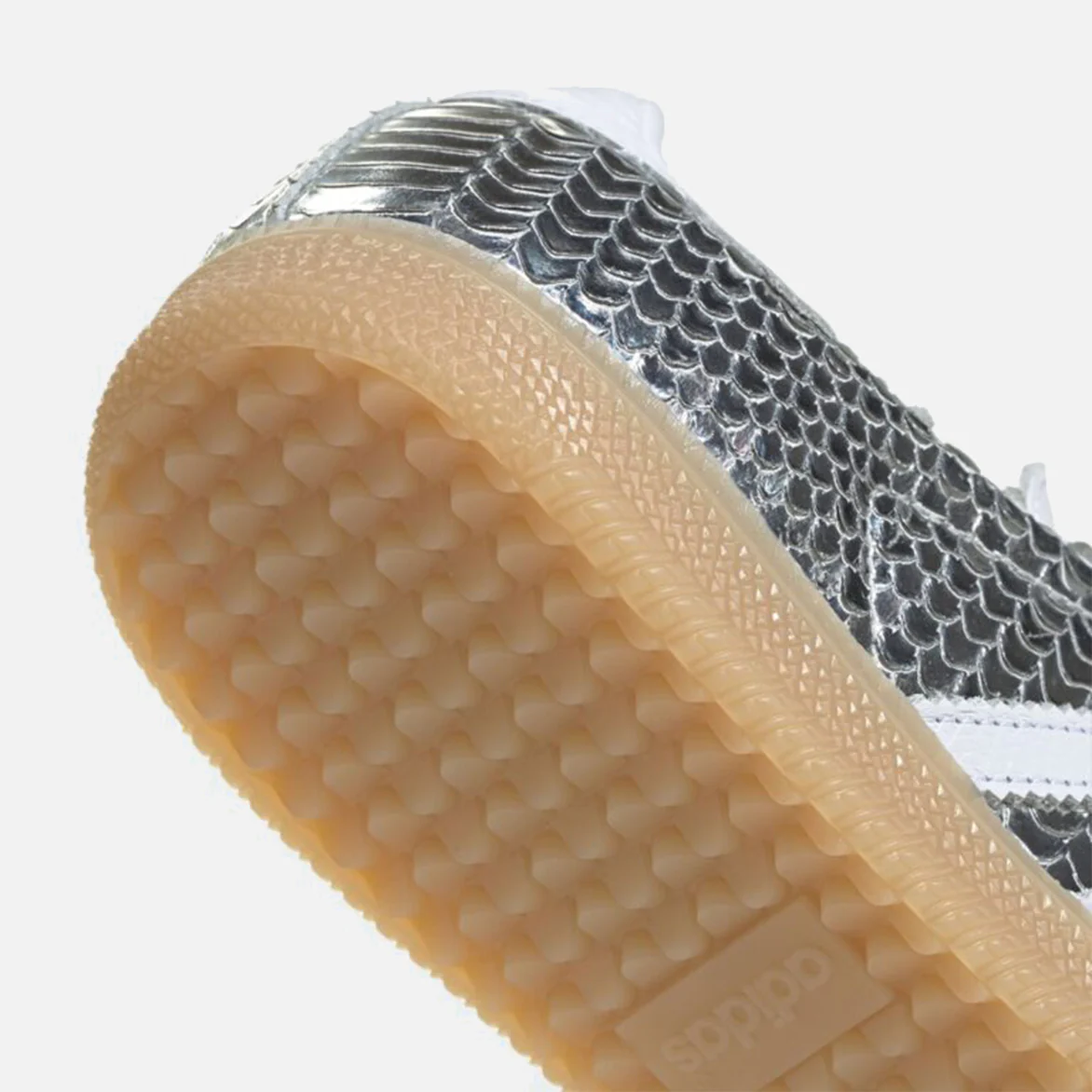 WMNS SAMBA OG "PATENT SNAKESKIN" - SILVER METALLIC - Image 4