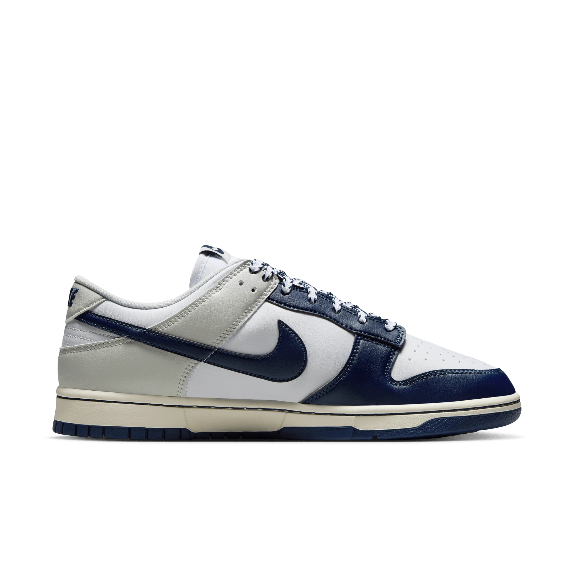 DUNK LOW RETRO RIVALRY "YANKEES" - Image 3