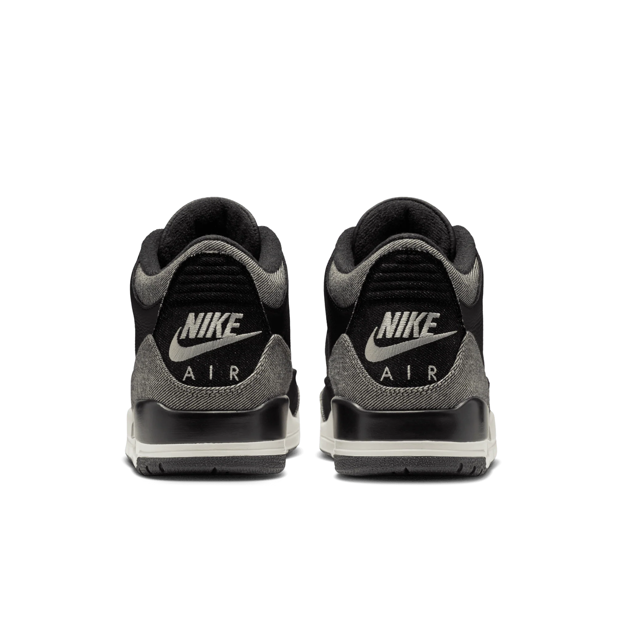 LEVI'S X AIR JORDAN 3 RETRO SP "BLACK DENIM" - Image 4