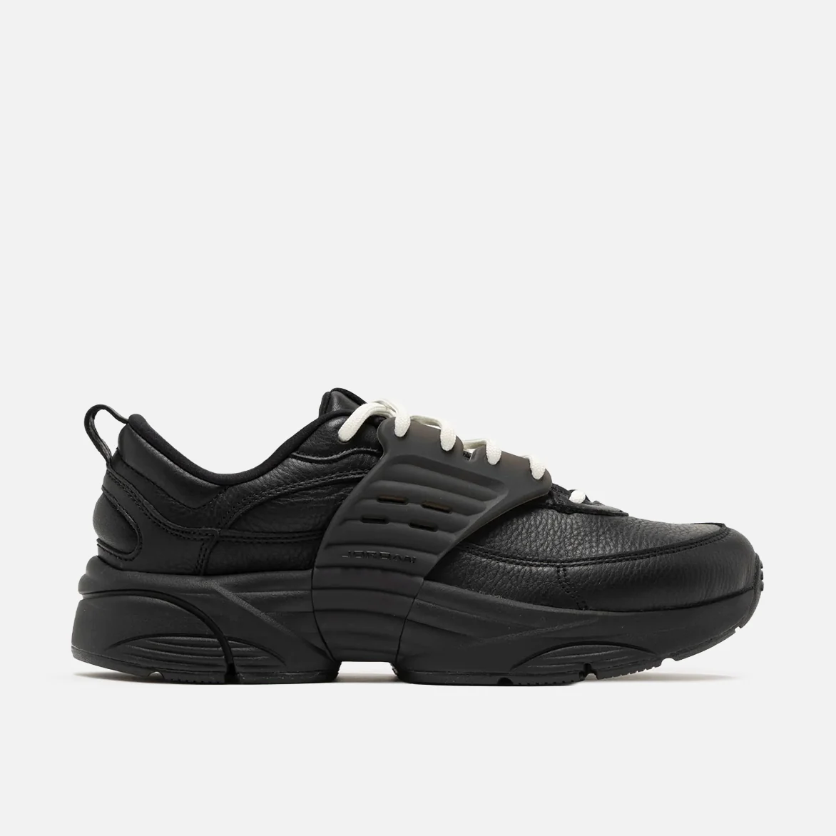 JORDAN TRUNNER O/S SP "BLACK"