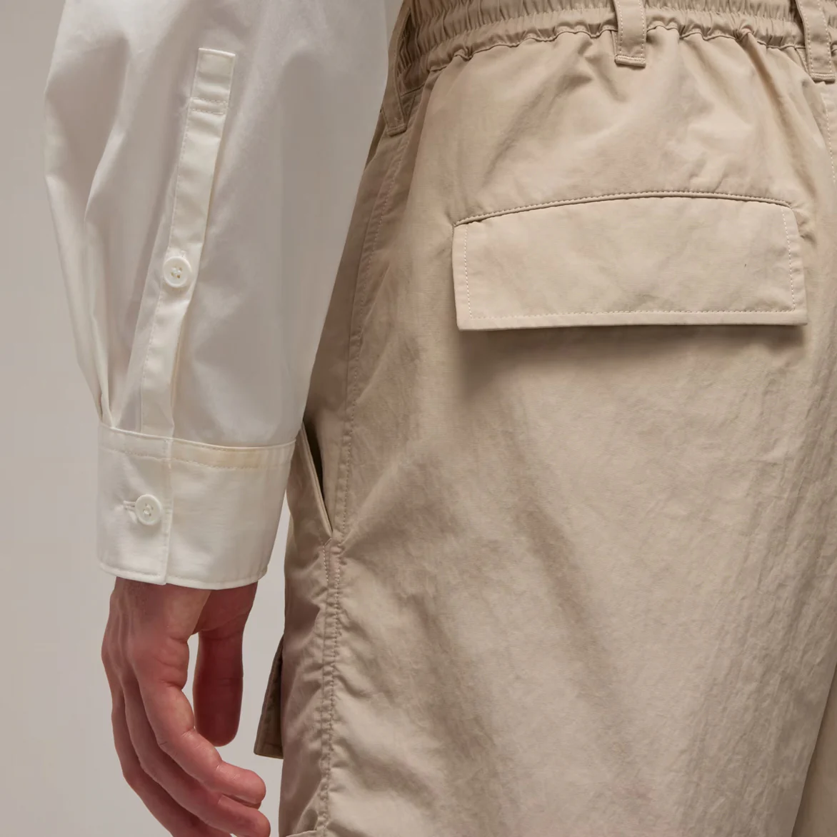 CRINKLE NYLON PANTS - CLAYBROWN - Image 3