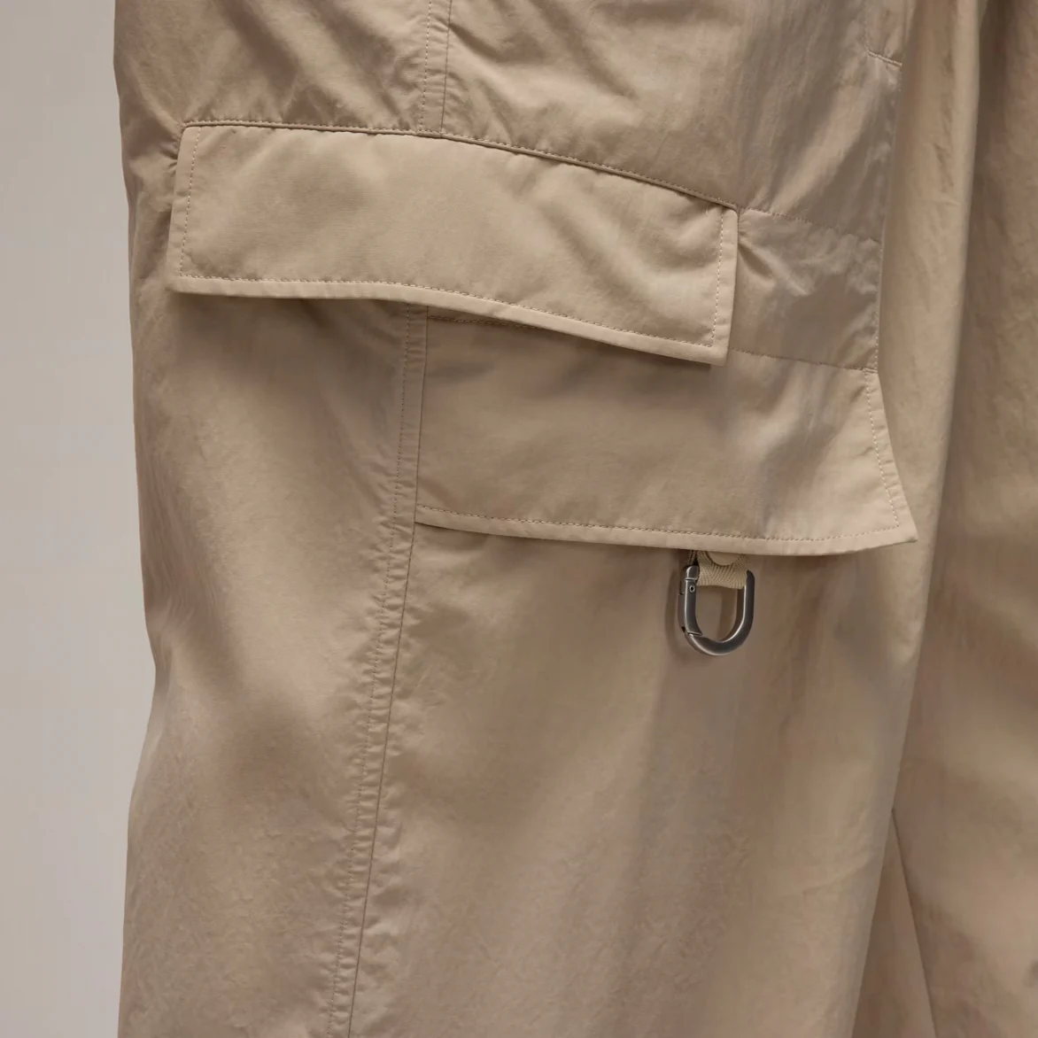 CRINKLE NYLON PANTS - CLAYBROWN - Image 4