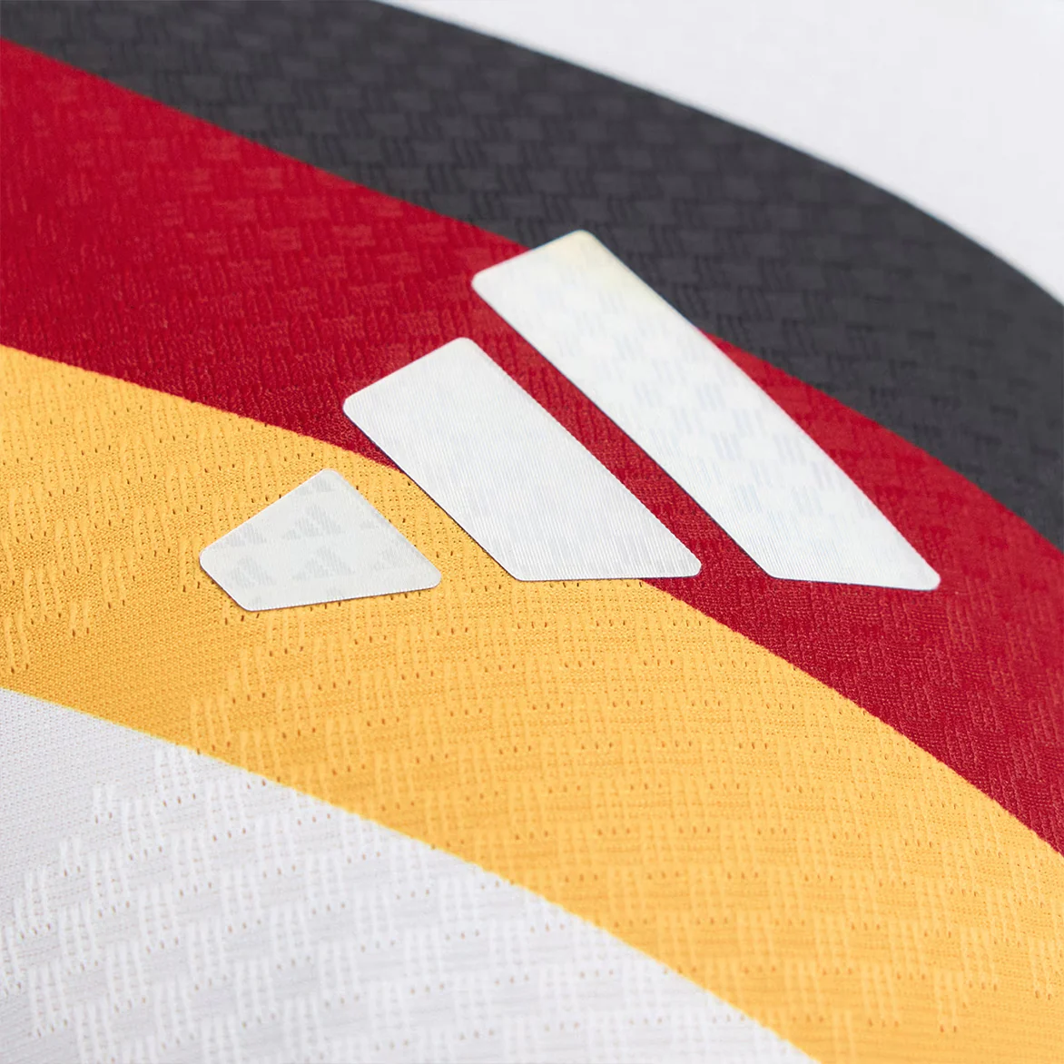 GERMANY '26 HOME AUTHENTIC JERSEY - WHITE - Image 5