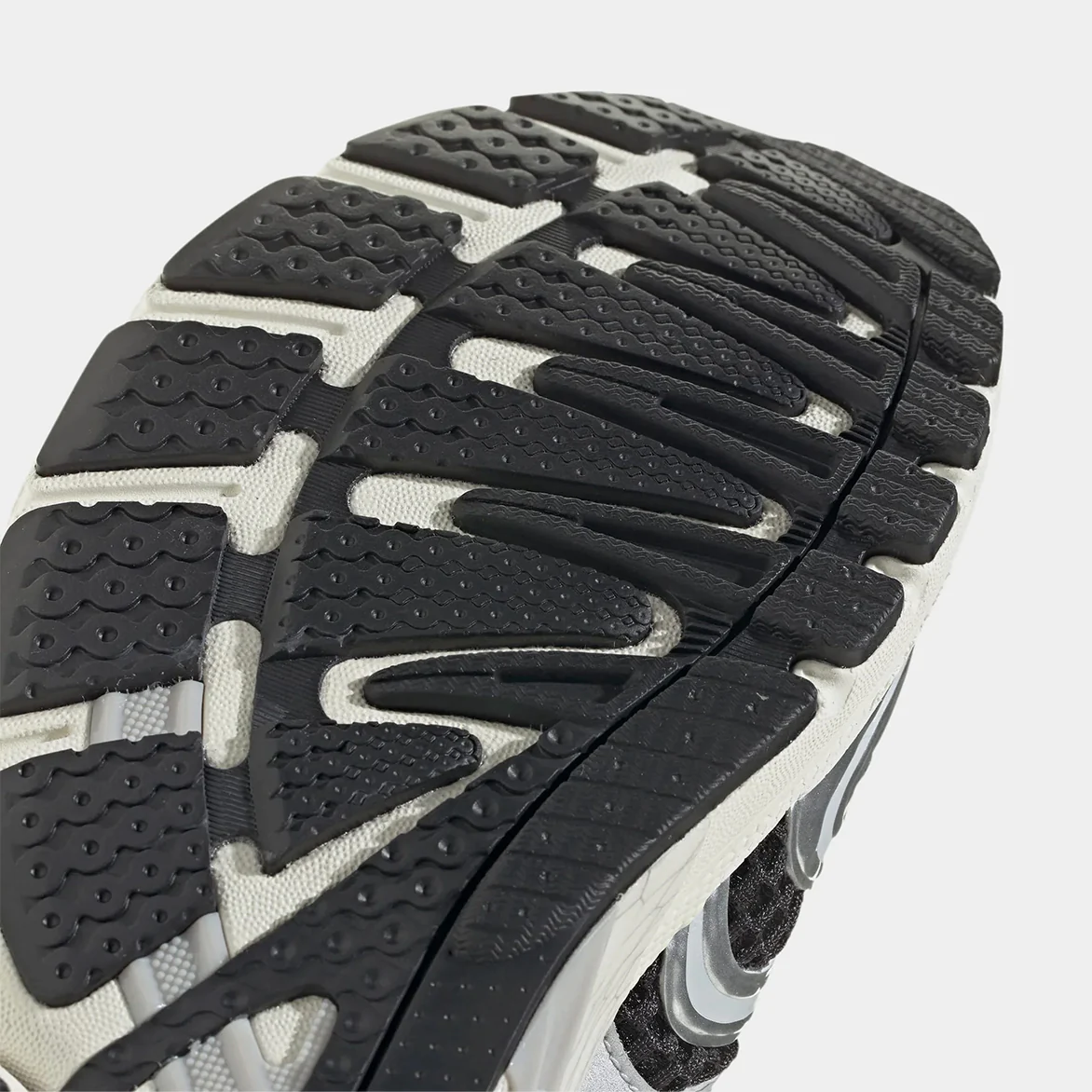 ADISTAR CONTROL 5 - CORE BLACK / SILVER METALLIC - Image 5