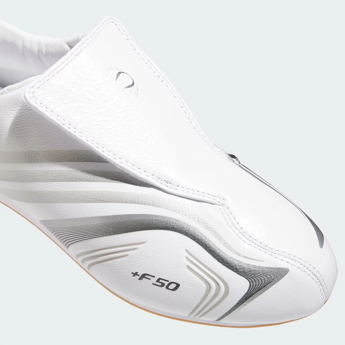 WMNS TAEKWONDO F50 - CLOUD WHITE / SILVER METALLIC - Image 4