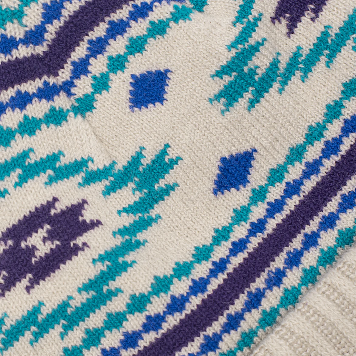 LAPSTONE INTARSIA KNIT BEANIE - IVORY - Image 4