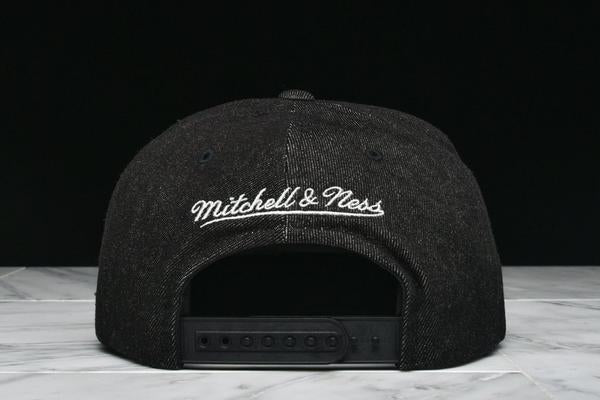 LAPSTONE & HAMMER x MITCHELL & NESS "BLACK DESTRUCTED DENIM" - BULLS - Image 8