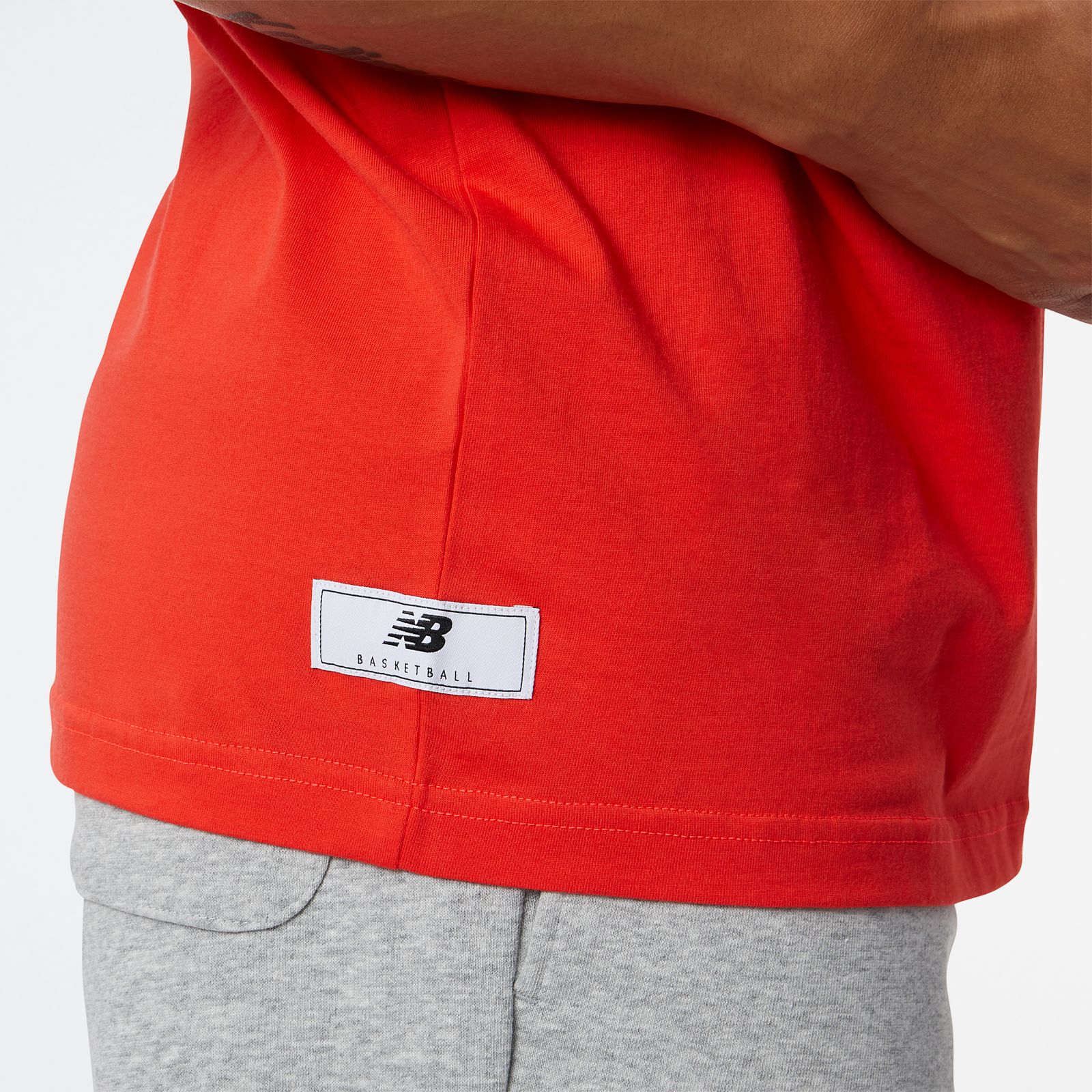 NB Hoops Essential Tee - ENERGY RED - Image 4