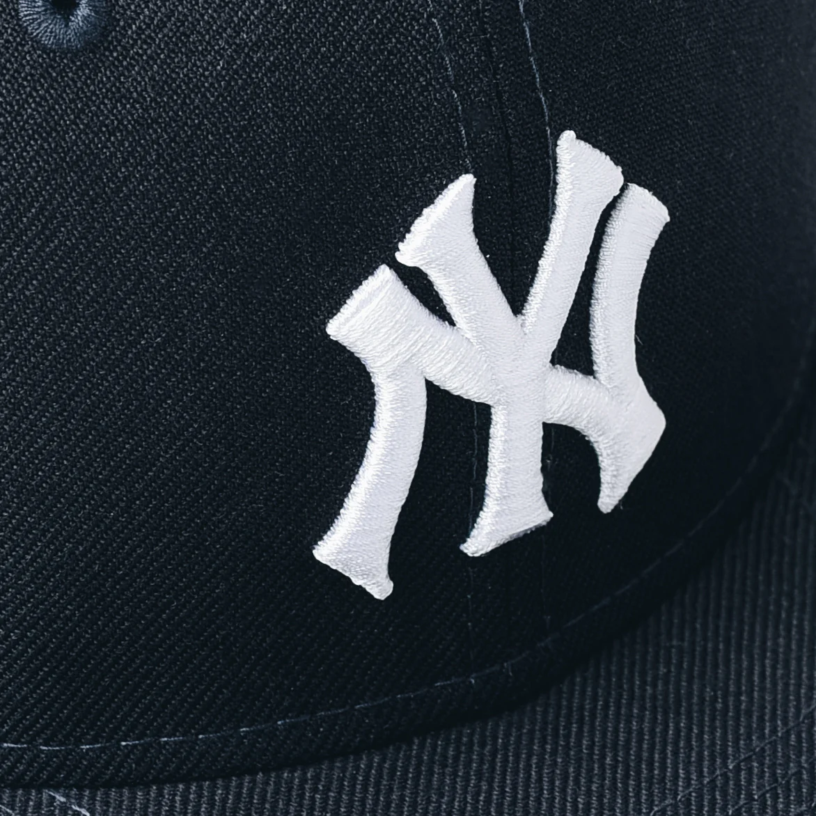 WORLD SERIES COLLECTION 5950 FITTED HAT "NEW YORK YANKEES '77" - Image 5