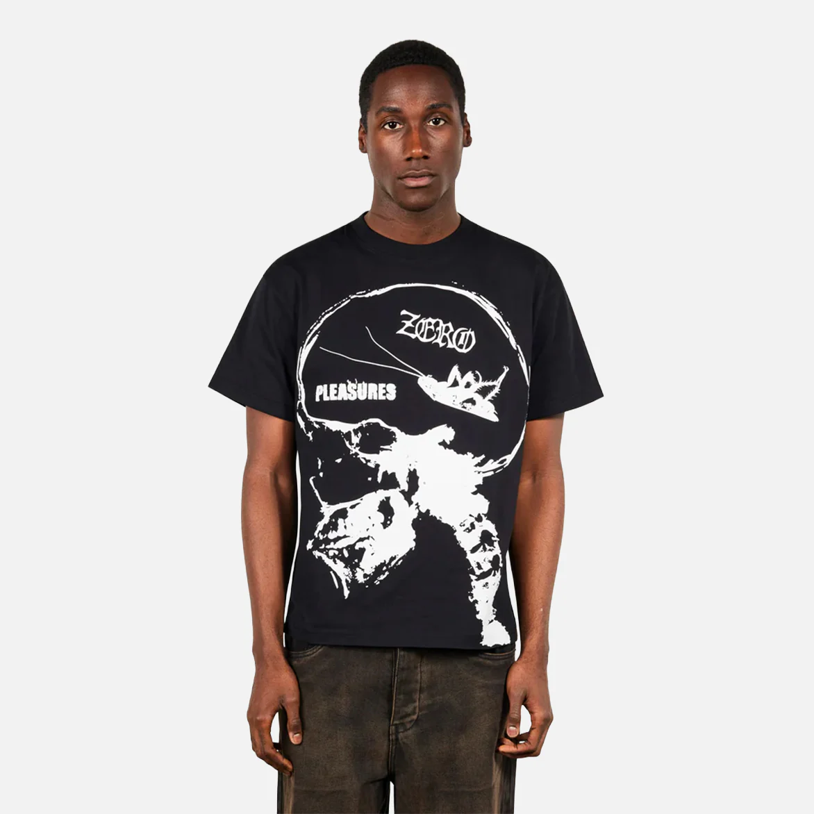 ROACHES T-SHIRT - BLACK - Image 3
