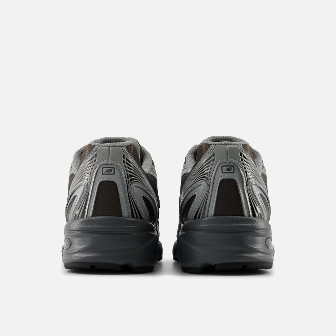 740 - BLACK METALLIC / CASTLEROCK - Image 4